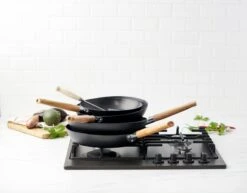 BK Wokpan Force - Carbon Steel - ø 30 Cm - Zonder Anti-aanbaklaag 9 BK Wokpan Force - Carbon Steel - ø 30 Cm - Zonder Anti-aanbaklaag -Le Creuset Winkel accc8d0b41d438b3221423862ee6477e5d71d4f1 144dpi BK Force CS ind 4pc Set Stack