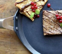 Valira Pannenkoekenpan Aire - ø 28 Cm - Standaard Anti-aanbaklaag -Le Creuset Winkel crepepan5