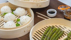 Sareva Stoommandje - Bamboe - 2-laags - ø 30 Cm 10 Sareva Stoommandje - Bamboe - 2-laags - ø 30 Cm -Le Creuset Winkel item 6 2 scaled