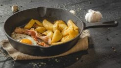 Blackwell Koekenpan - Gietijzer - ø 25 Cm - Zonder Anti-aanbaklaag -Le Creuset Winkel jh gietijzer 002 10 scaled