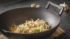 Blackwell Wokpan / Wadjan - Gietijzer - ø 32 Cm - Zonder Anti-aanbaklaag -Le Creuset Winkel jh gietijzer 002 17 scaled
