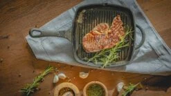 Blackwell Grillpan - Gietijzer - 23 X 23 Cm - Zonder Anti-aanbaklaag 8 Blackwell Grillpan - Gietijzer - 23 X 23 Cm - Zonder Anti-aanbaklaag -Le Creuset Winkel jh gietijzer grillpan 1 scaled