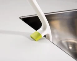 Joseph Joseph Afwasborstel Met Gootsteensteun - Edge - Antraciet -Le Creuset Winkel joseph joseph afwasborstel edge voor glas