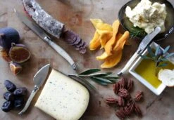 Laguiole Style De Vie Steakmessen Premium Line Parelmoer 6 Stuks 9 Laguiole Style De Vie Steakmessen Premium Line Parelmoer 6 Stuks -Le Creuset Winkel kaasmes steakmes botermes parelmoer