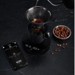Wilfa Precisie Keukenweegschaal Uniform Zwart 12 Wilfa Precisie Keukenweegschaal Uniform Zwart -Le Creuset Winkel kitchen scale uni ks1b t2 environment app pourover sqr 638f2a245aaa38.76504041