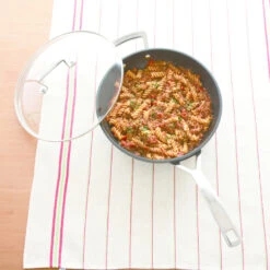 Le Creuset Pannendeksel Les Forgées TNS - ø 30 Cm 3 Le Creuset Pannendeksel Les Forgées TNS - ø 30 Cm -Le Creuset Winkel le creuset pannendeksel pan groot