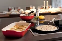 Le Creuset Pannenkoekenpan Les Forgées TNS - ø 24 Cm - Standaard Anti-aanbaklaag -Le Creuset Winkel le creuset pannenkoekenpan sfeer 1