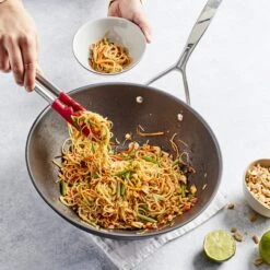 Demeyere Wokpan Alu Pro 5 - Duraslide Titanium - ø 30 Cm - Standaard Anti-aanbaklaag 9 Demeyere Wokpan Alu Pro 5 - Duraslide Titanium - ø 30 Cm - Standaard Anti-aanbaklaag -Le Creuset Winkel pdp masonry content demeyere alu pro 5 wok dura spft utensils scaled