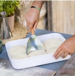 ZiiPa Minola Vershouddoos Voor 6 Pizzadeegbollen -Le Creuset Winkel pizza dough box 1