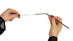 Sareva Herbruikbare Rietjes - Met Borstel - RVS - Gebogen - 4 Stuks -Le Creuset Winkel product hand 6 scaled