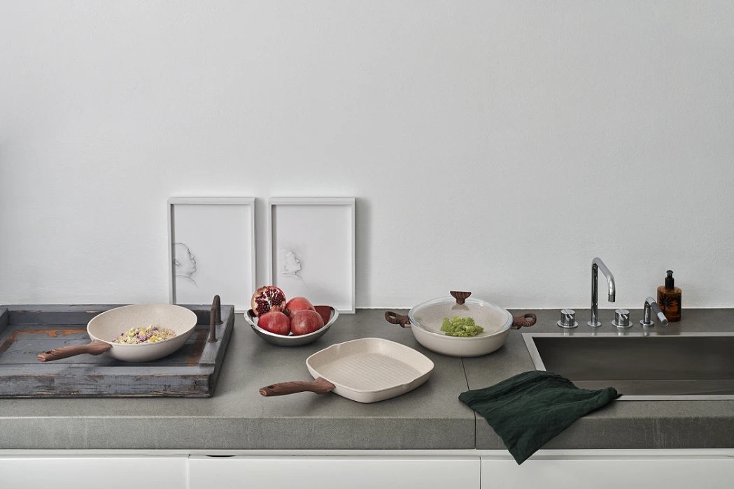 Sambonet Hapjespan Rock 'n' Rose - Creme - ø 28 Cm / 3.6 Liter - Standaard Anti-aanbaklaag 3 Sambonet Hapjespan Rock 'n' Rose - Creme - ø 28 Cm / 3.6 Liter - Standaard Anti-aanbaklaag - Afbeelding 3