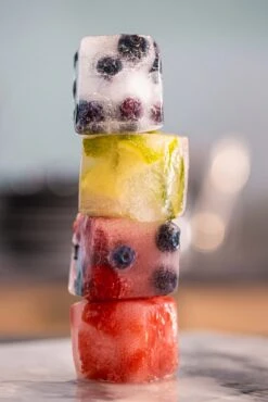 Sareva IJsblokjesvorm - 8 Grote Ijsblokjes - Siliconen - Easy Release - Herbruikbaar 9 Sareva IJsblokjesvorm - 8 Grote Ijsblokjes - Siliconen - Easy Release - Herbruikbaar -Le Creuset Winkel sereva ijs sfeer 6 1 scaled