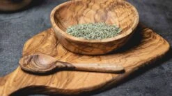 Jay Hill Serveerplank Tunea - Olijfhout - 28 X 14 Cm 8 Jay Hill Serveerplank Tunea - Olijfhout - 28 X 14 Cm -Le Creuset Winkel tunea 10 scaled